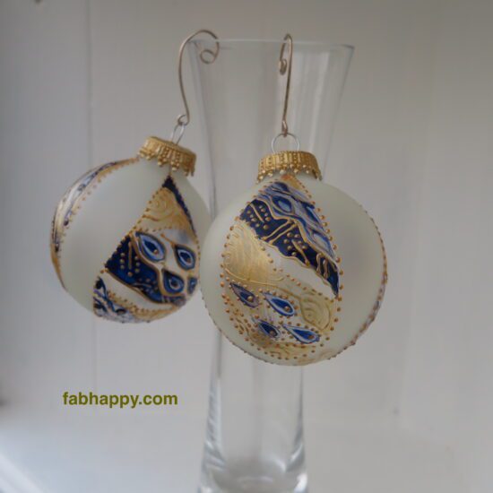 frosted gold abstract baubles