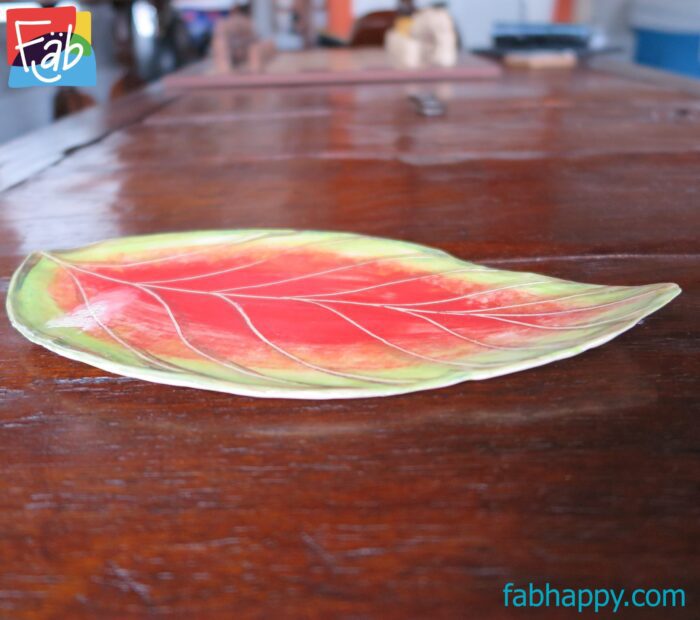red green leaf platter