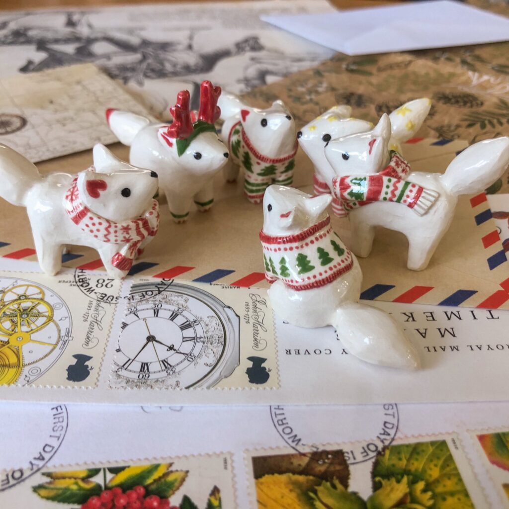 some ceramic foxes from Faye and the Fox